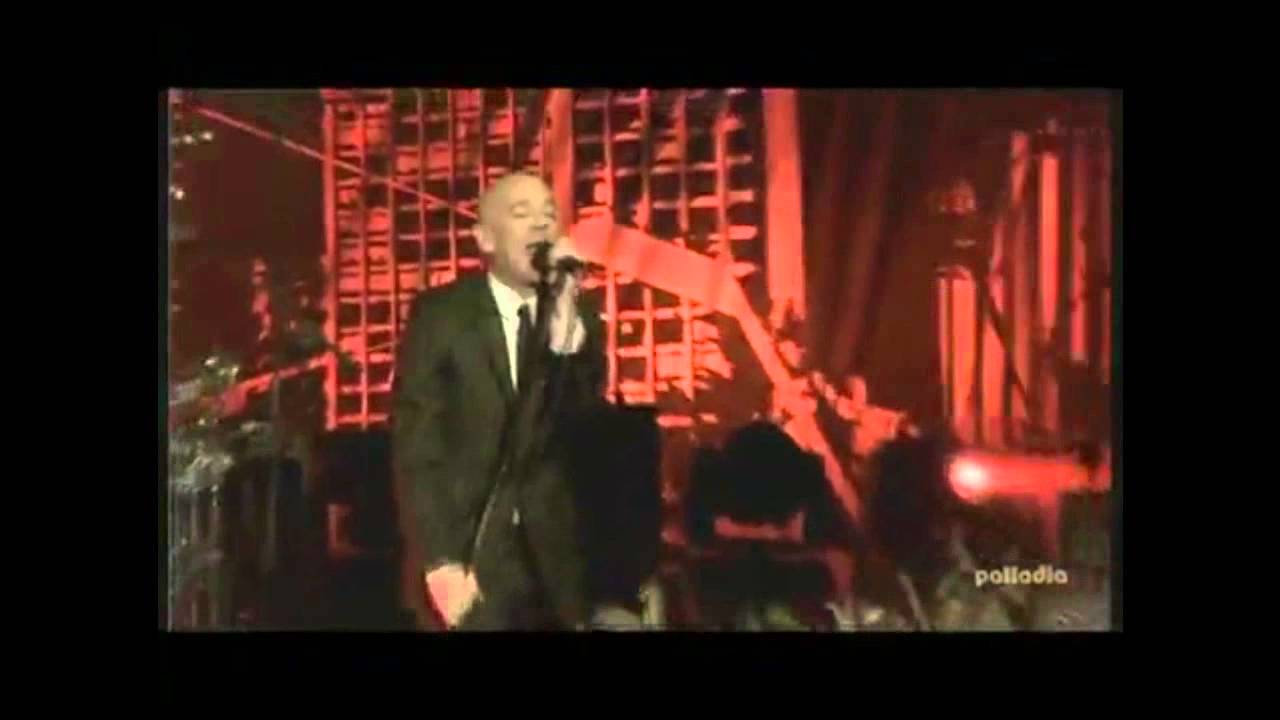 R.E.M. – Living Well Is The Best Revenge (Live)