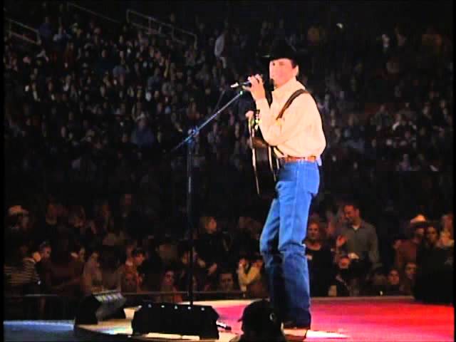 George Strait – Living and Living Well (Live From The Astrodome)